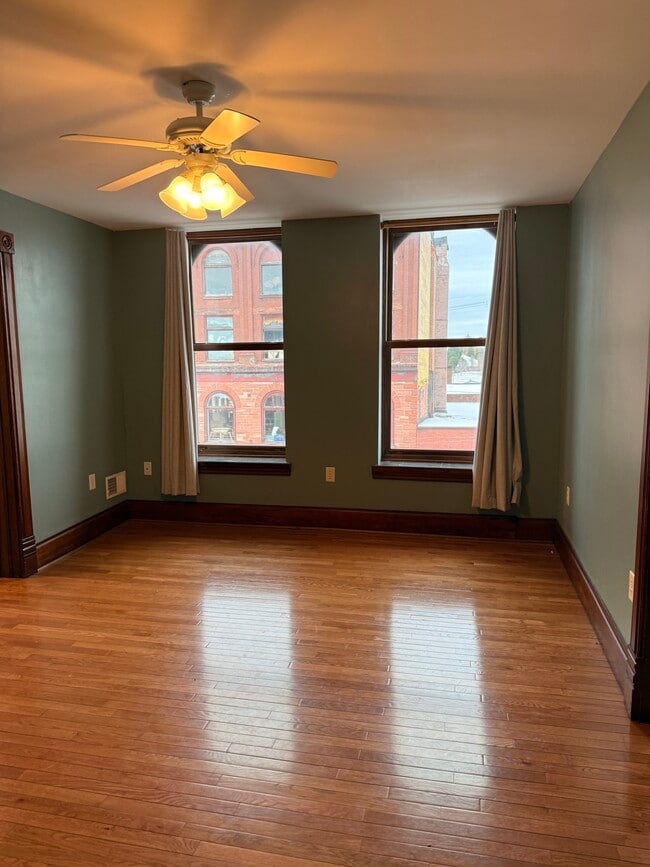 Photo - 215 6th St Unit 1