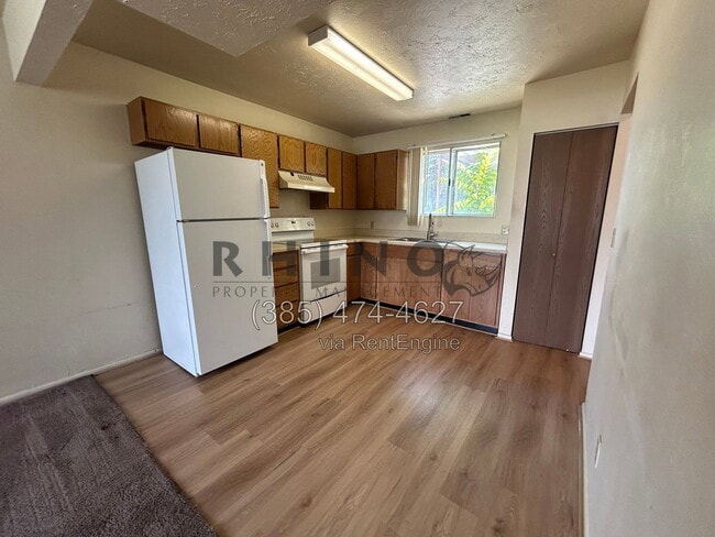 Photo - 463 N 1465 W