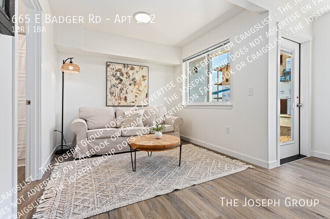 Building Photo - 665 E Badger Rd Unit Apt 202