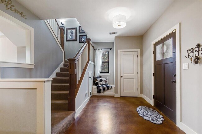 Photo - 1400 Cuernavaca Dr N