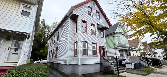 Photo - 186 Farren Ave Unidad 3