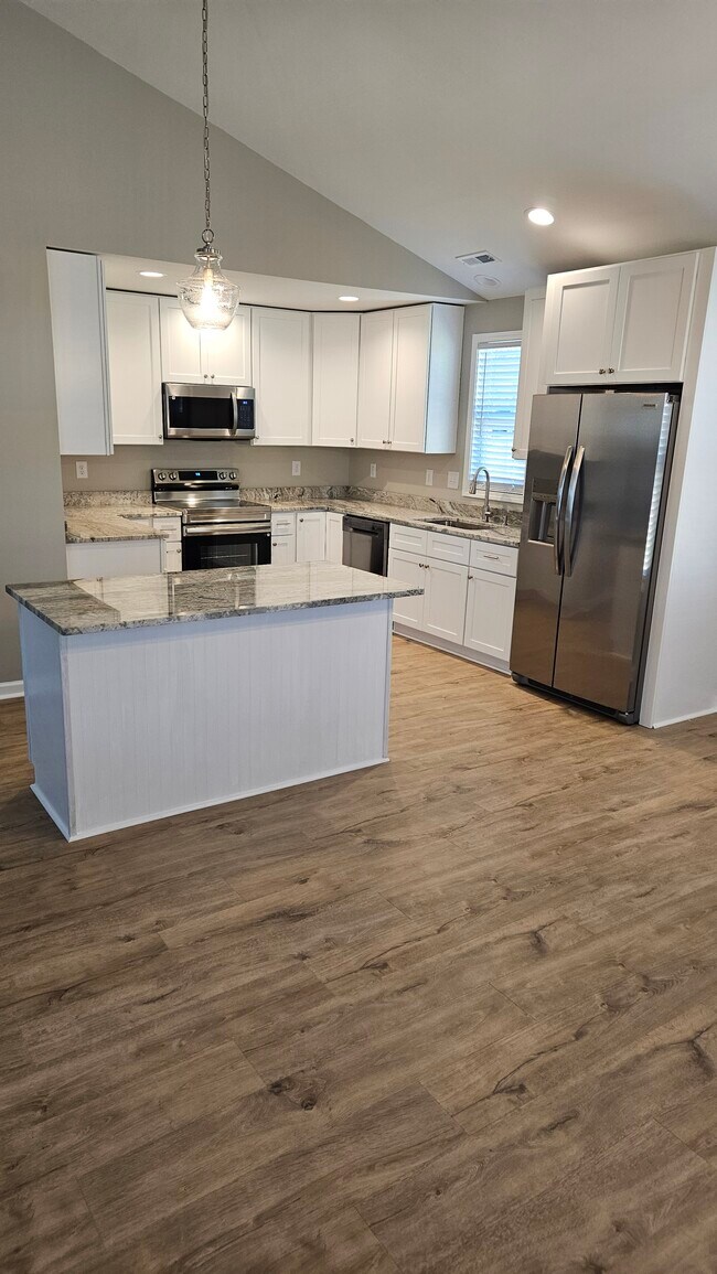 Photo - 2150 Windsor Ave