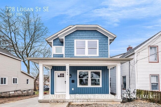 Building Photo - 728 Logan St SE