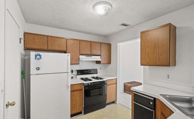 Building Photo - 363 Sunshine Ct Rental