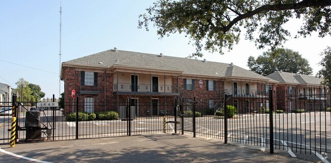 Oak Alley Apartments All Utilities Included For Rent In Gretna La Oak Alley Apartment Homes In Terrytown Apartments All Utilities Included