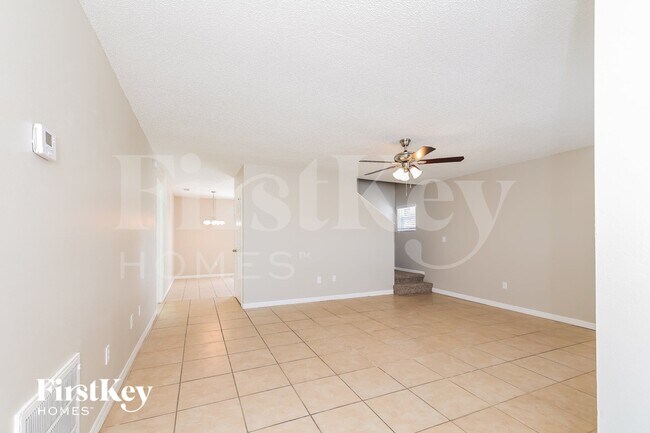 Photo - 3789 Huntwicke Blvd