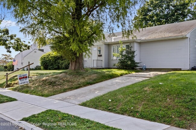 Building Photo - 988 Woodgate Ave Rental
