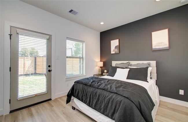 Photo - 2309 Eagle St