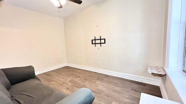 118 Corbin Ave Unit 302