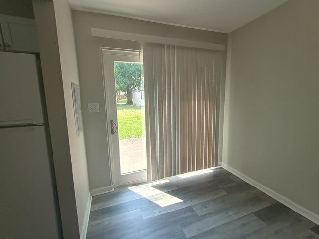 Photo - 1202 E Walford Dr Unit #07