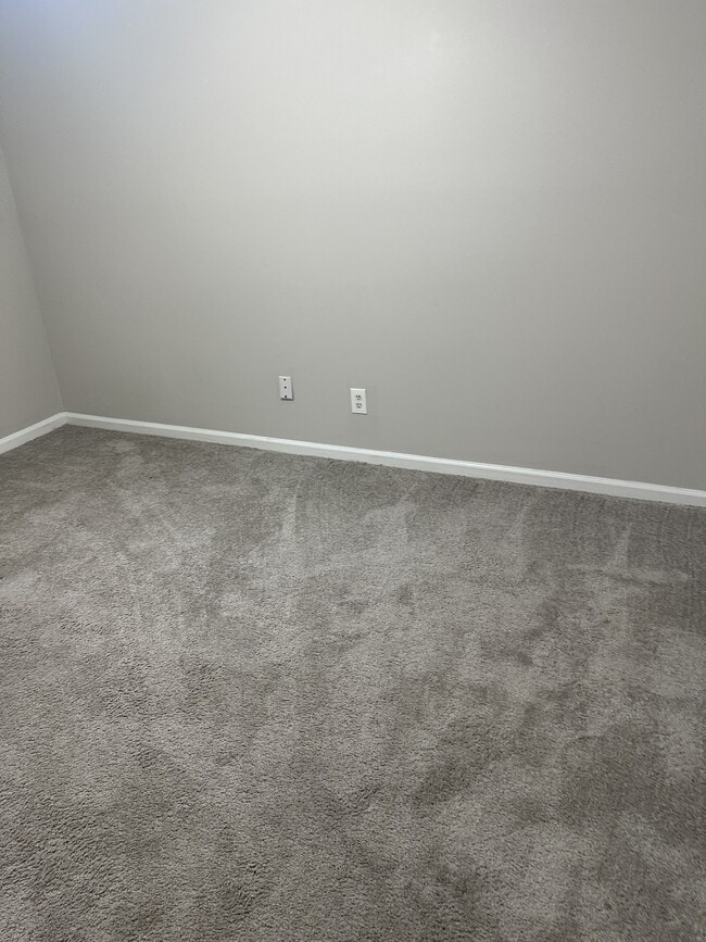 Photo - 127 Eaglewood Way