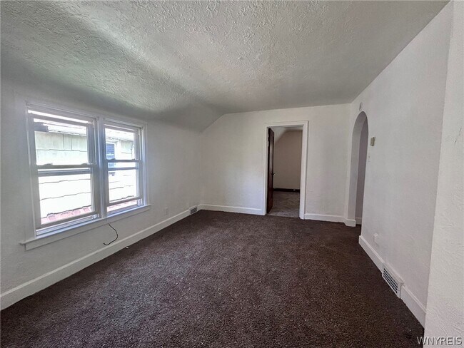 2405 Grand Ave