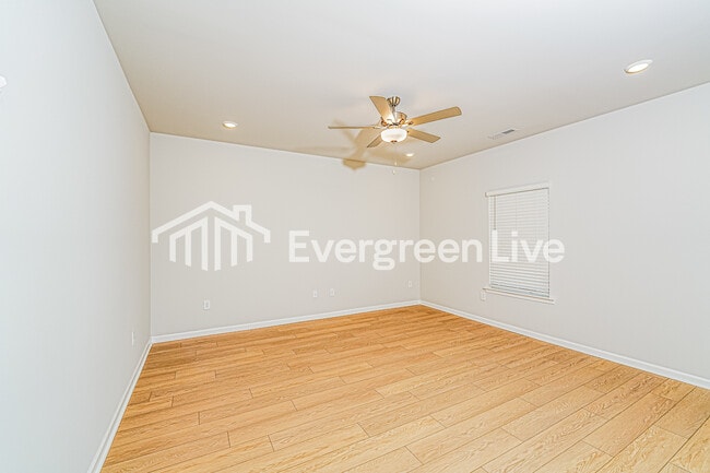 Photo - 212 Exeter St