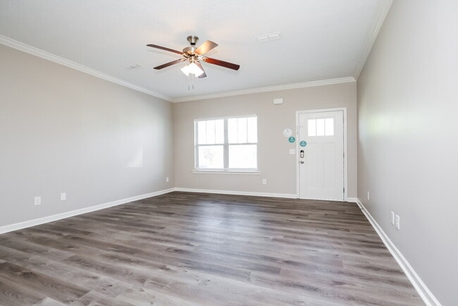 8003 Lakota Ct
