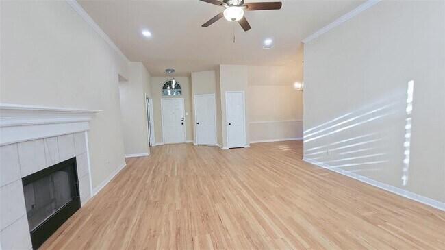 Photo - 1248 Lacey Oak Loop