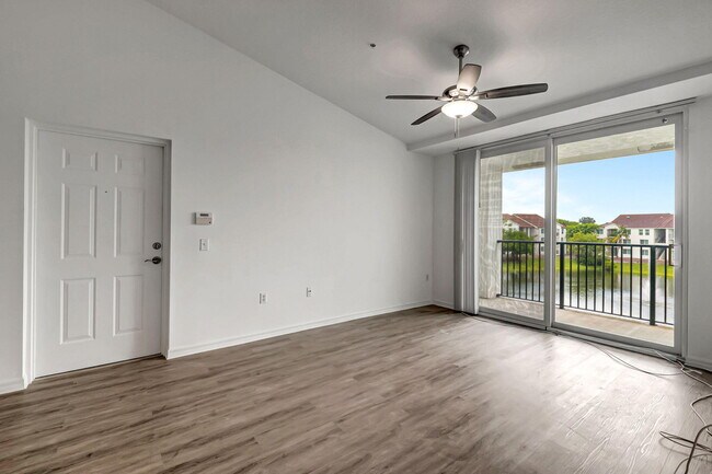 Photo - 920 Villa Cir