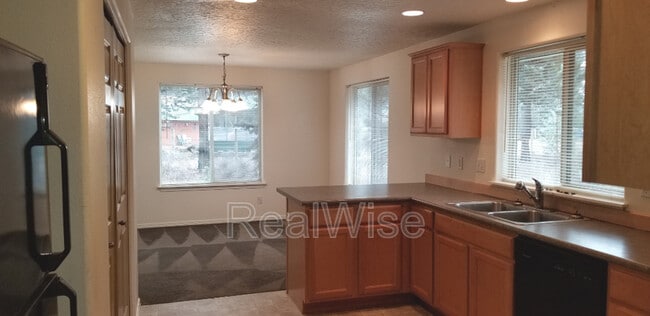 16139 Park Dr