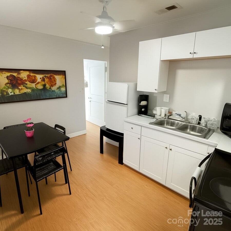 Photo - 316 Skyland Ave