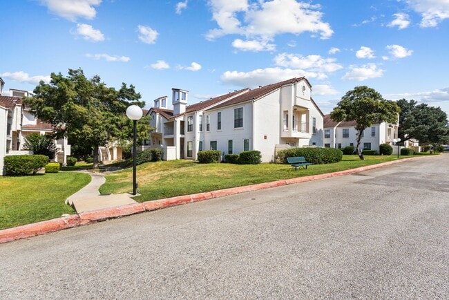 Photo - 2255 Thousand Oaks Dr Unit 504