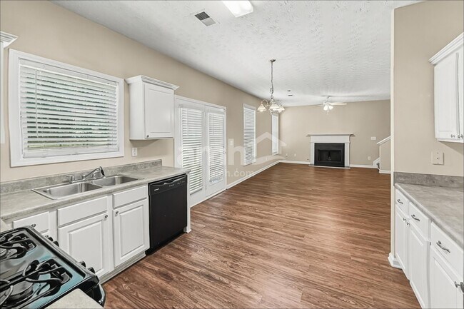 Photo - 1874 S Carisbrook Pl