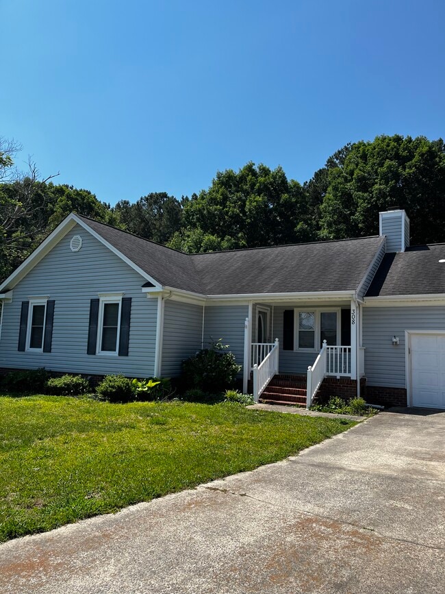 Photo - 308 Rose Dr