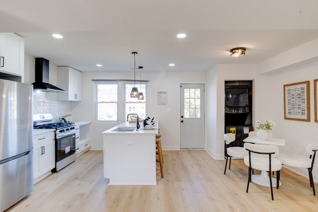 Photo - 1720 Wadsworth Way