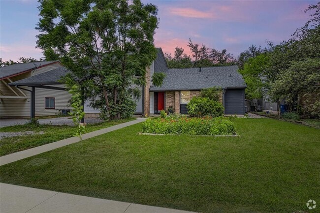 Building Photo - 6807 Woodhue Dr Rental