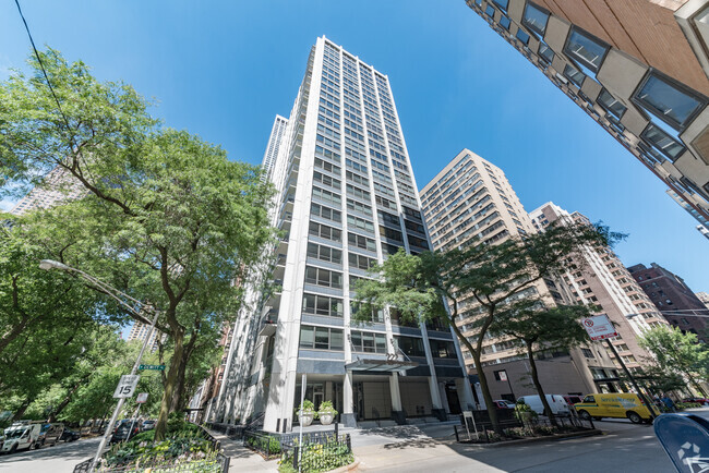 Building Photo - 222 E Pearson St Unit 1401 Rental