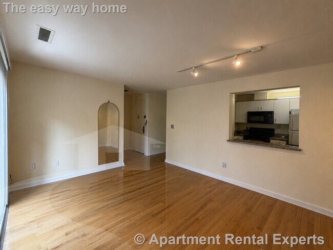 Photo - 2 Chestnut St Unidad #24