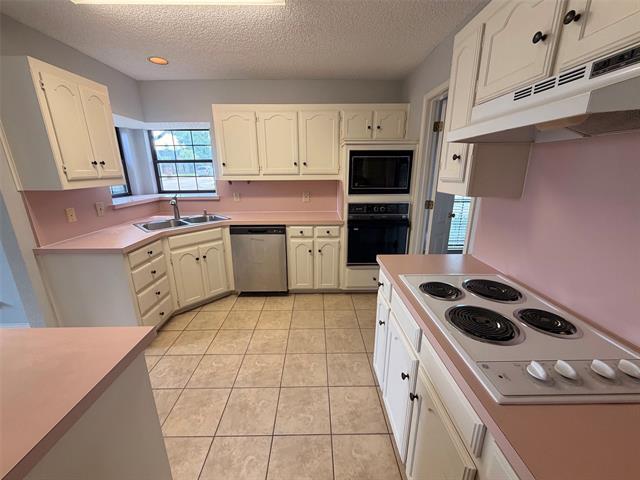 Photo - 1712 Colonial Ct