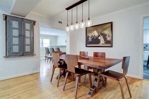 Photo - 3827 Drake St