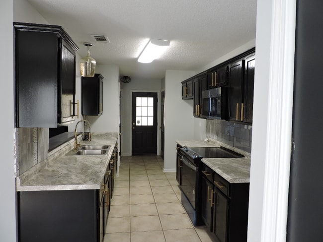 Photo - 7730 Hunters Green Cir N