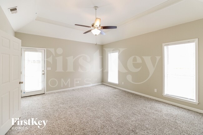 Photo - 104 Mayfair Ln
