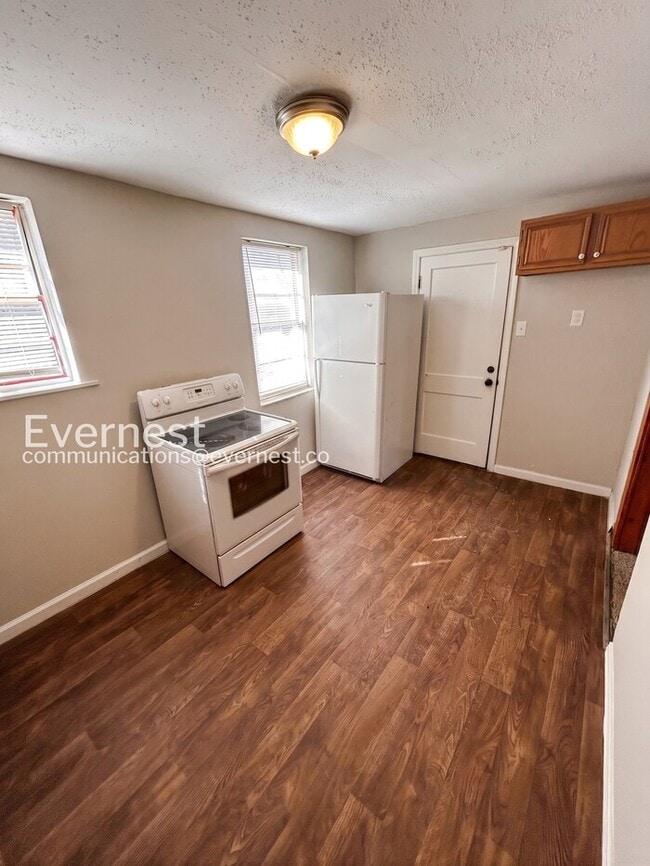 Photo - 344 Midridge Dr