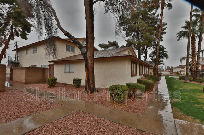 Photo - 860 E Brown Rd