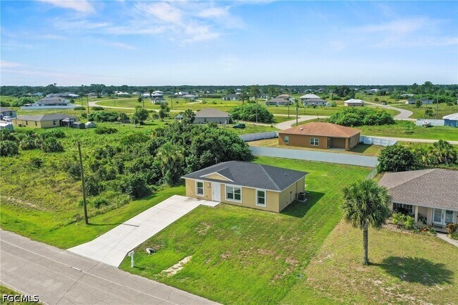 9026 Maywood Cir