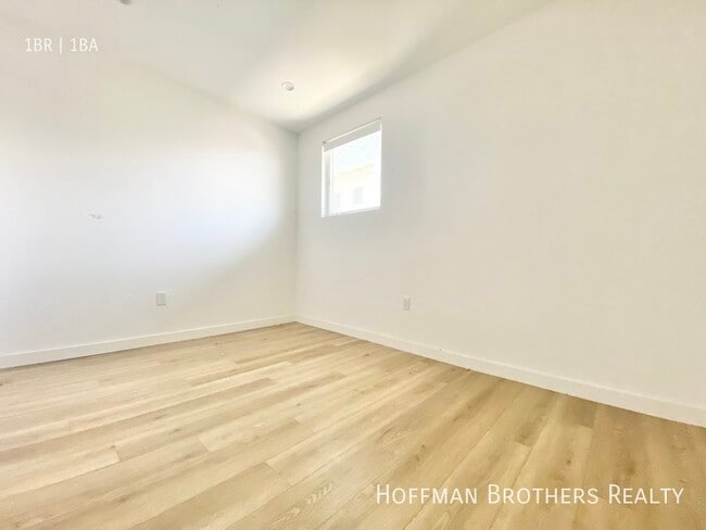 Photo - 233 Rosemont Ave Unidad 2