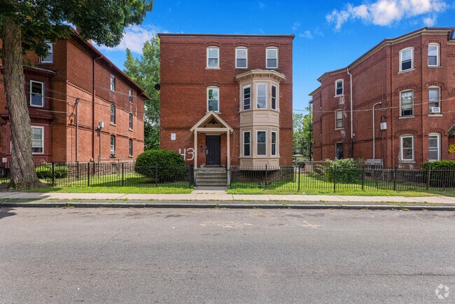 Building Photo - 43 Seyms St Rental