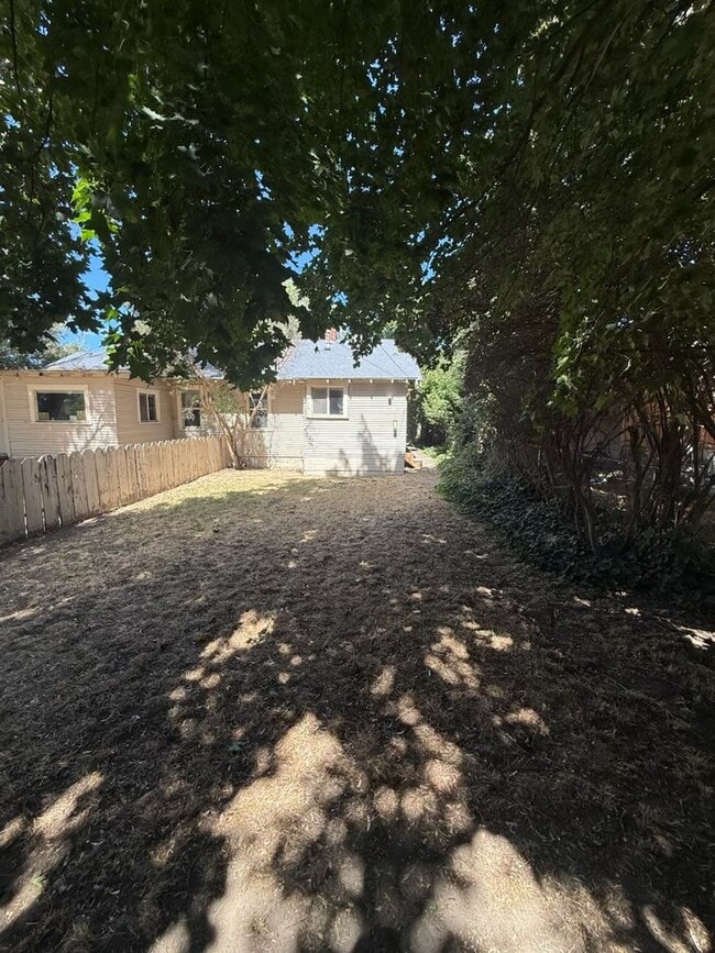 Photo - 2130 Vine Ave
