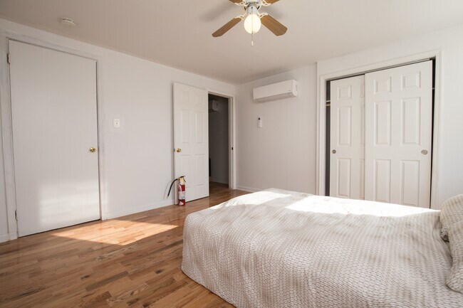 Photo - 2731 Brown Street Unidad 2F