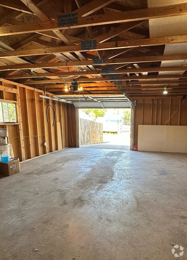 Building Photo - 1565 Hanover St Rental