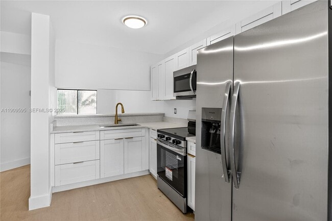 Photo - 4198 Lakeside Dr Unit 4198