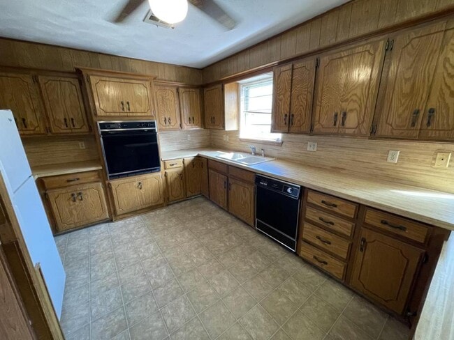 Photo - 5124 Dogwood Rd