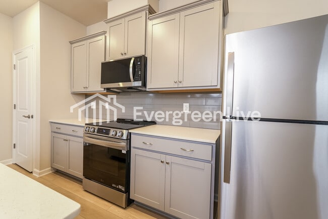 Photo - 817 Pear Blossom Ct