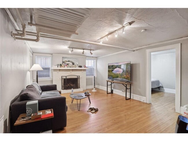 Photo - 1770 Humboldt Ave S