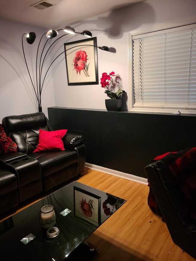 Photo - 3585 Rogues Edge Dr NE