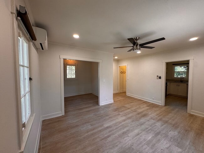 Photo - 752 S Hudson Ave Unidad B