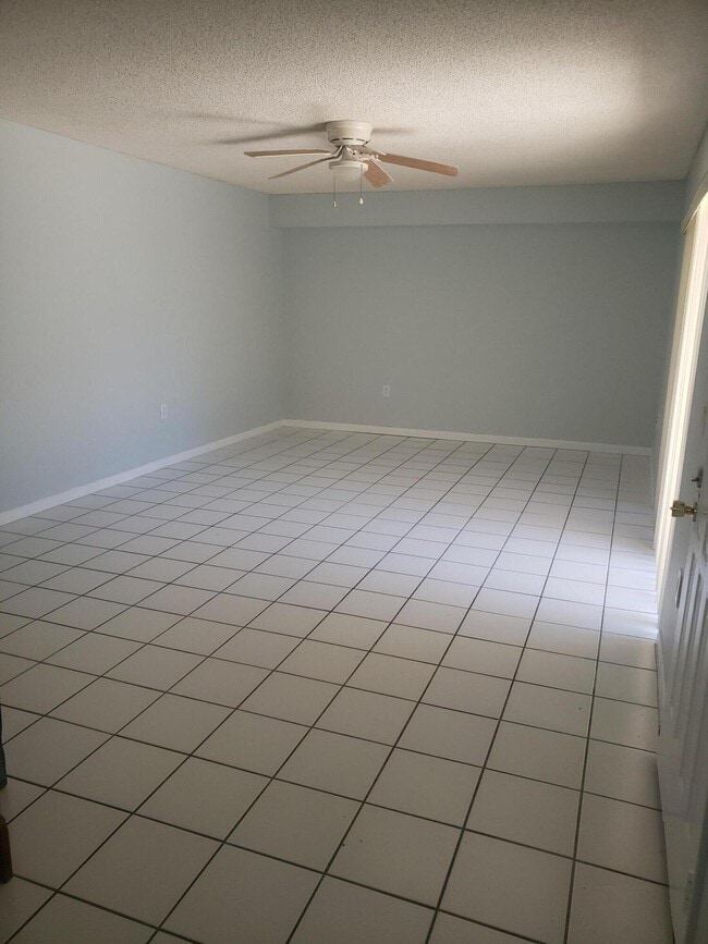 Photo - 3209 32nd Way