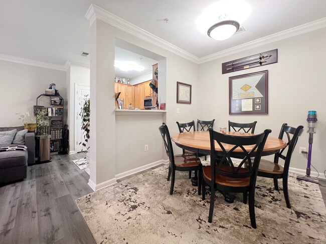 Photo - 4854 Eisenhower Ave Unit 249