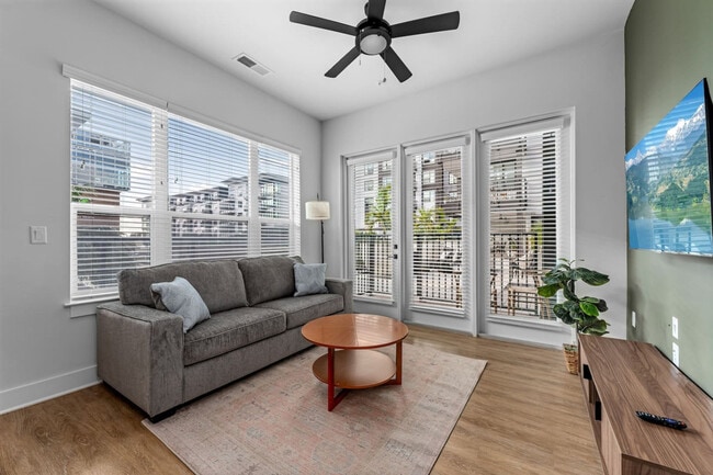 Photo - 3302 W Gray St Unit SI ID1312507P